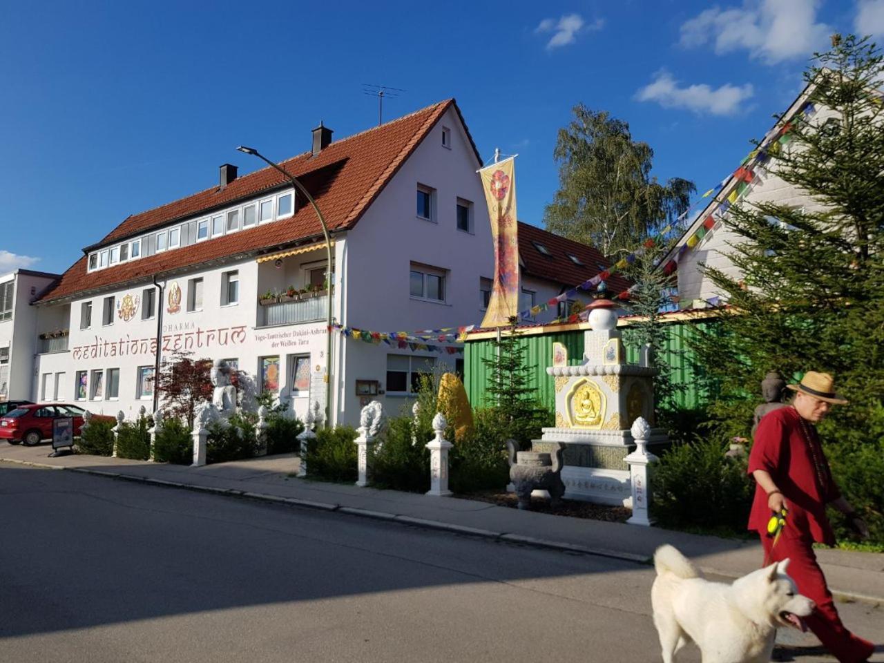Hotel Seminarhaus Arya Maitreya Kaufbeuren Exterior foto